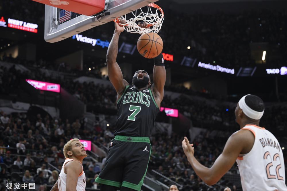 次展现出 次展现出